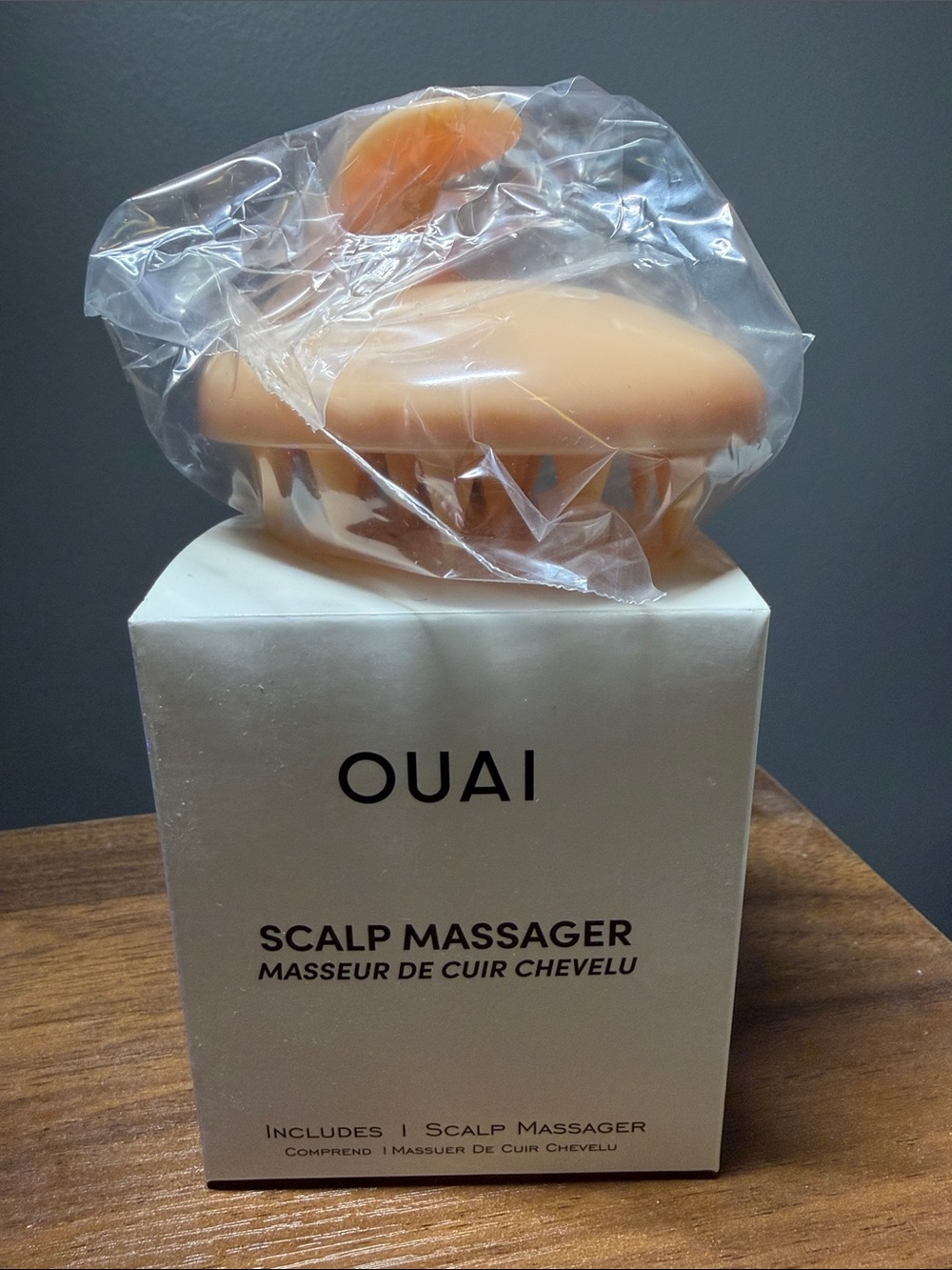 OUAI Peach Silicone Scalp Massager Brush